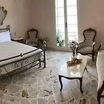 Sarmento Balcony Apartman
