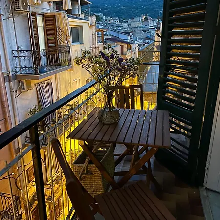Sarmento Balcony 아파트 *