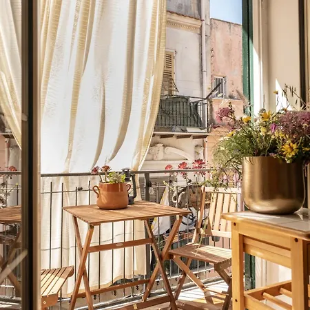 アパート Sarmento Balcony カリーニ