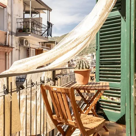 Sarmento Balcony Apartament Carini